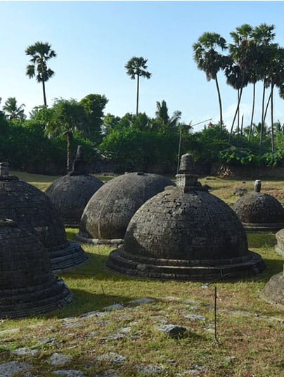 Kadurugoda Temple and ruins destinations