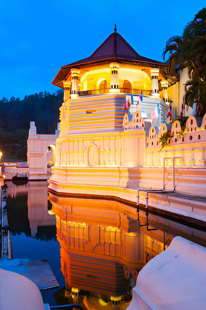 Sunbird Lanka Tours Kandy Temple of the Tooth_3